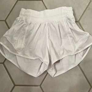 Lululemon White Hotty Hot Shorts Size 0 Reg